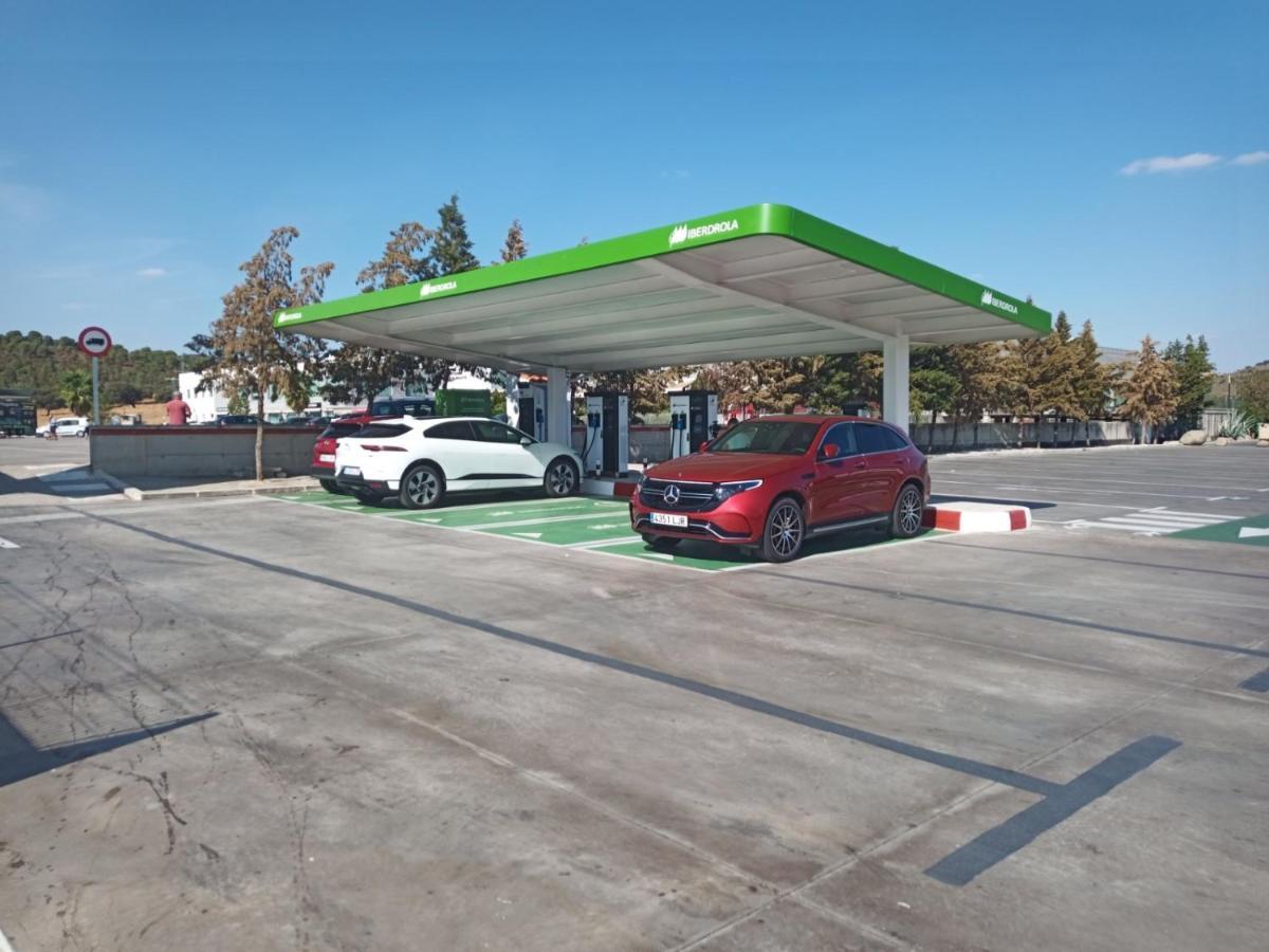 Complejo Leo 24H Ξενοδοχείο Monesterio Εξωτερικό φωτογραφία